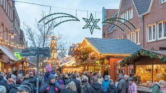 191215_Scholz-1-28 Weihnachtsmarkt Meppen Pyramide Elch.jpg © Dr. Werner Scholz